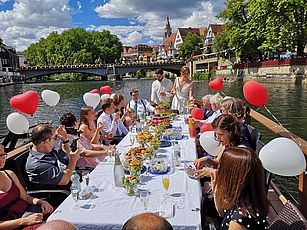 Neckarfloß Tübingen - einmaliges Erlebnis auf Tübingens einzigem Floß